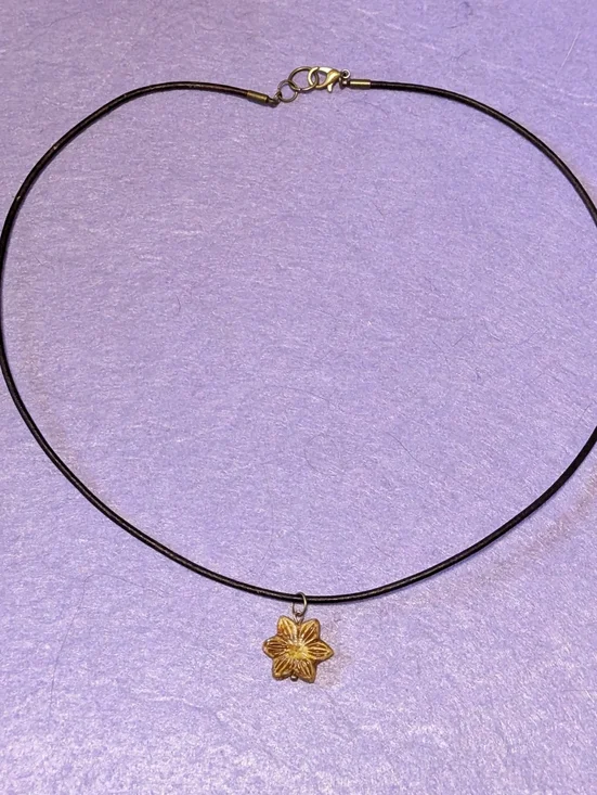 Leather Cord Flower/Sun Necklace - Picture 3 of 4